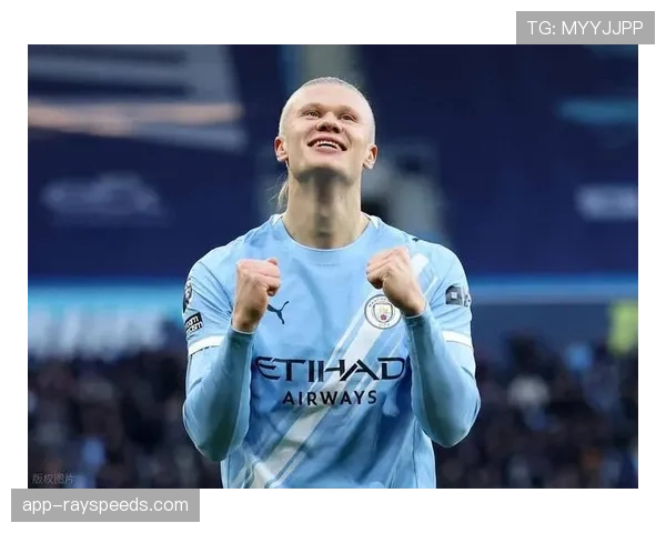 哈兰德114场英超攻入104球,超越偶像C罗纪录后受访。 哈兰德114场英超攻入104球,超越偶像C罗纪录后受访。