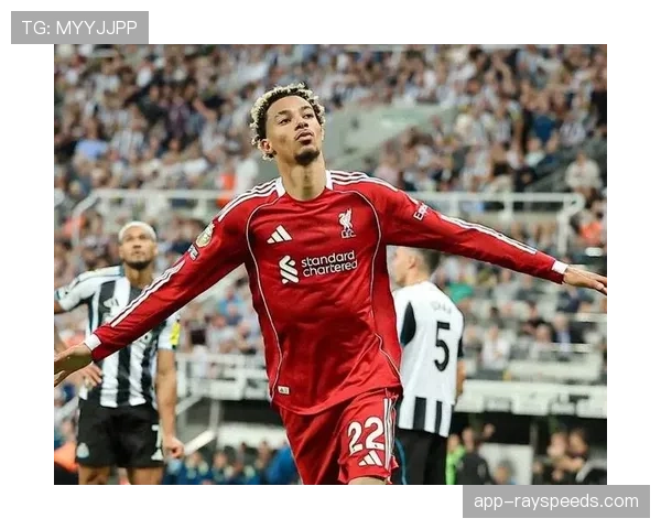 埃基蒂克空门顶偏，利物浦锋线效率低下