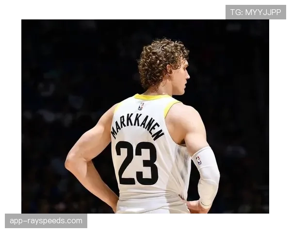 爵士明牌摆烂:为锁定前三选秀签位,战略性输球引发联盟讨论