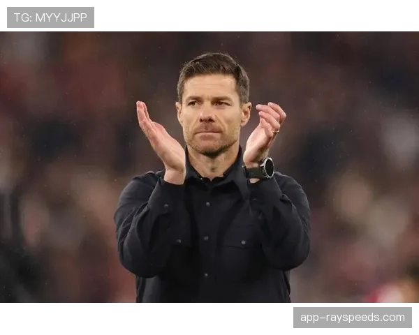 终场哨响，汉堡更衣室派系斗争曝光，部分球员公开质疑主教练波尔津